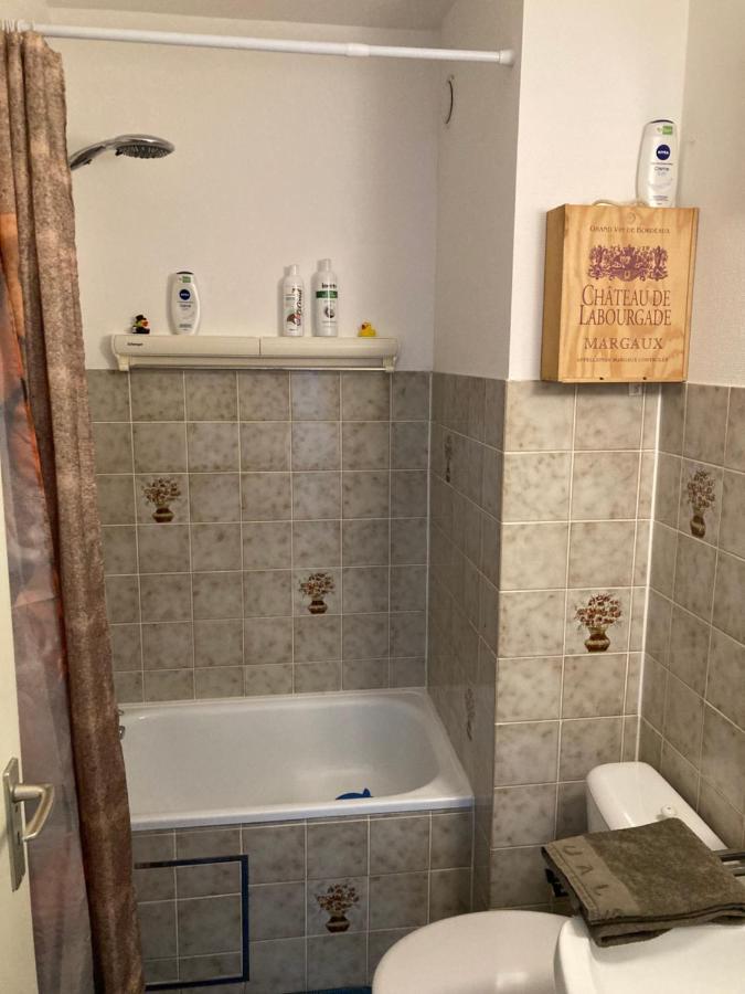 Tiny Apt W/ Balcony And Seaview, Even Out Of Your Bed ! Oostende Eksteriør billede