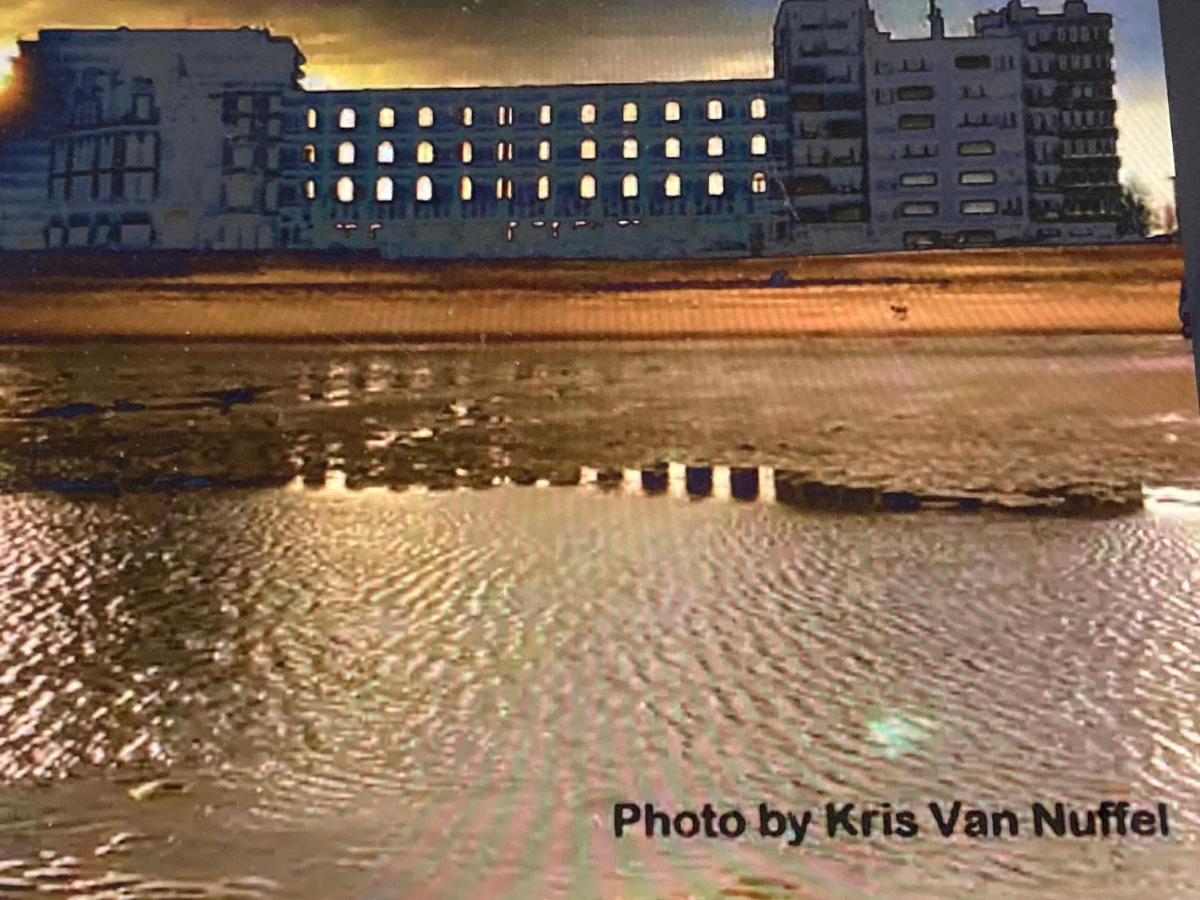 Tiny Apt W/ Balcony And Seaview, Even Out Of Your Bed ! Oostende Eksteriør billede