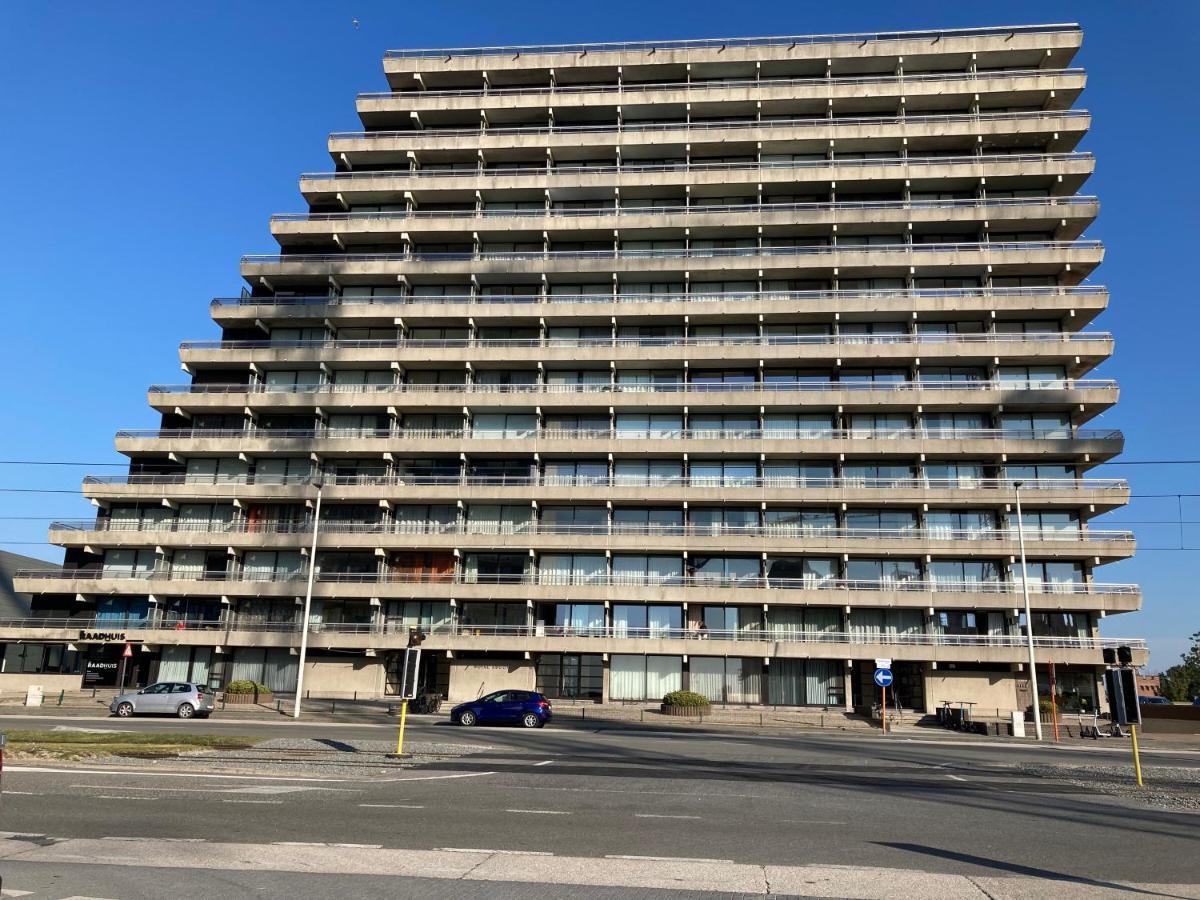 Tiny Apt W/ Balcony And Seaview, Even Out Of Your Bed ! Oostende Eksteriør billede